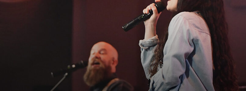 Man and woman singing